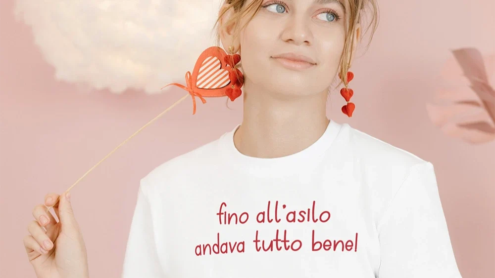 T-shirt Fino all’Asilo Andava Tutto Bene – Maglietta ironica donna e uomo