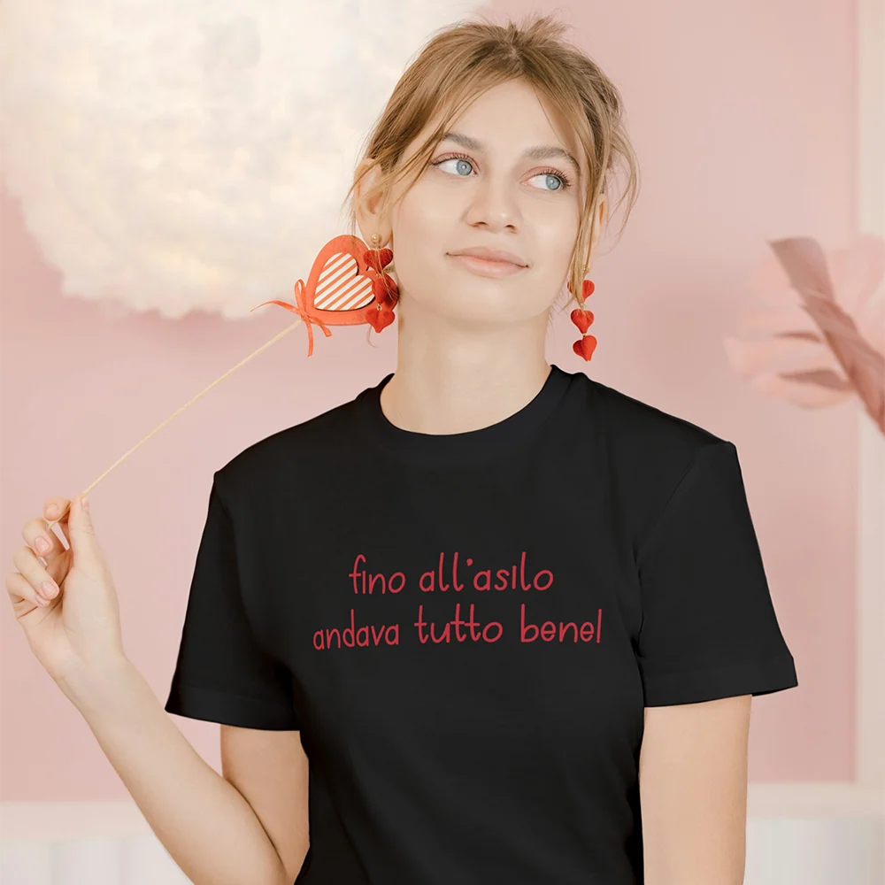 T-shirt Fino all’Asilo Andava Tutto Bene – Maglietta ironica donna e uomo