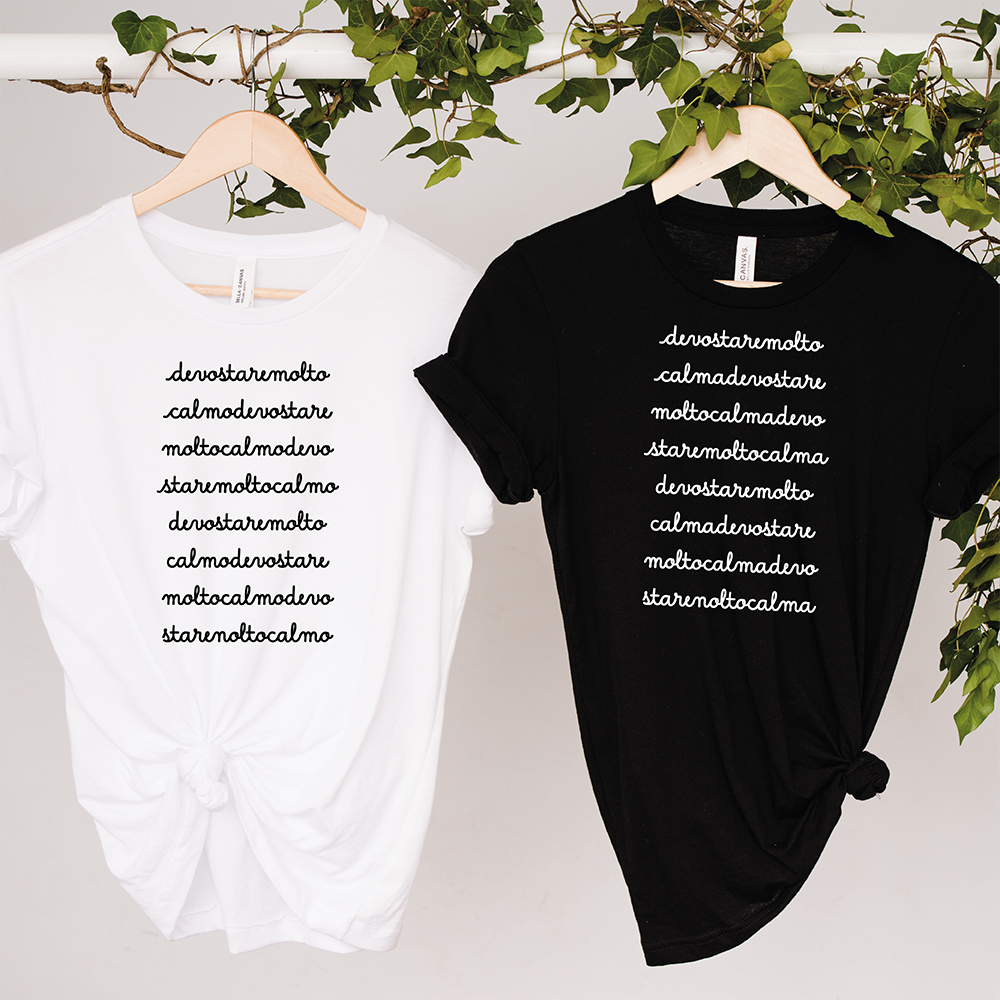 T-shirt Devo Stare Molto Calma o Calmo – Maglietta ironica donna e uomo